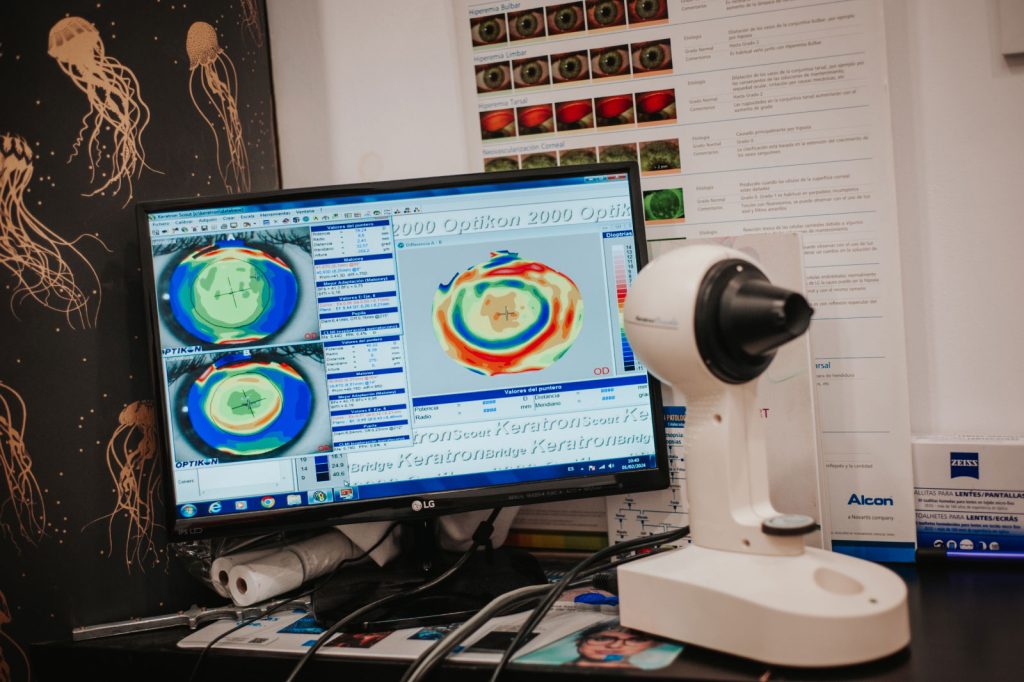 GyL Optometristas - Servicios - Ortoqueratología nocturna